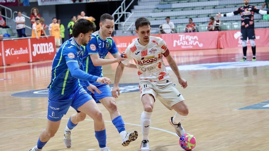 Las mejores imágenes del partido entre ElPozo y Valdepeñas