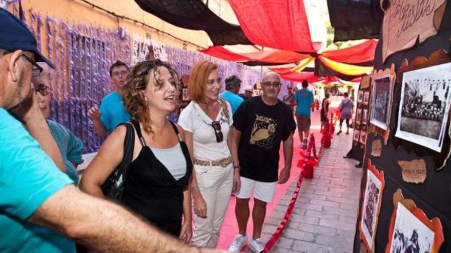 El jurado visitó las calles participantes en el concurso.