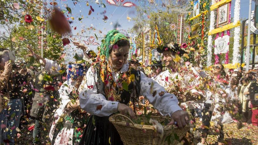 Portugal celebra la gran y colorida romería de la Festa das Cruzes de Barcelos