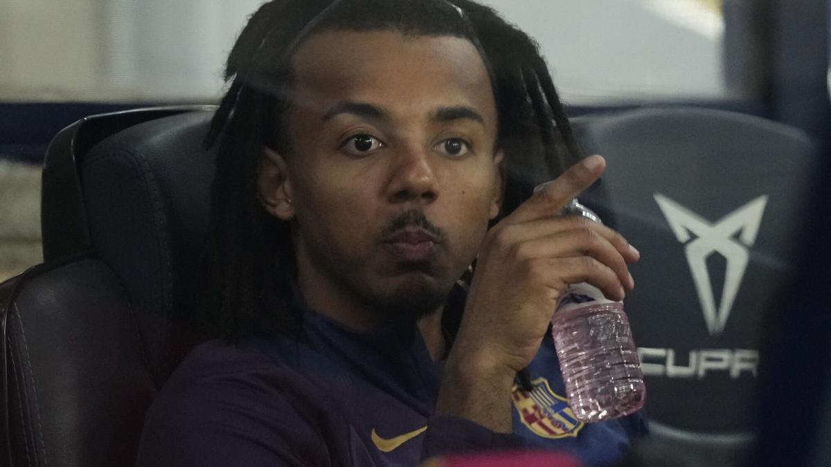 ¡Y encima siguió corriendo como si no llevara 116 minutos en sus piernas! Así celebró Koundé su golazo en la final