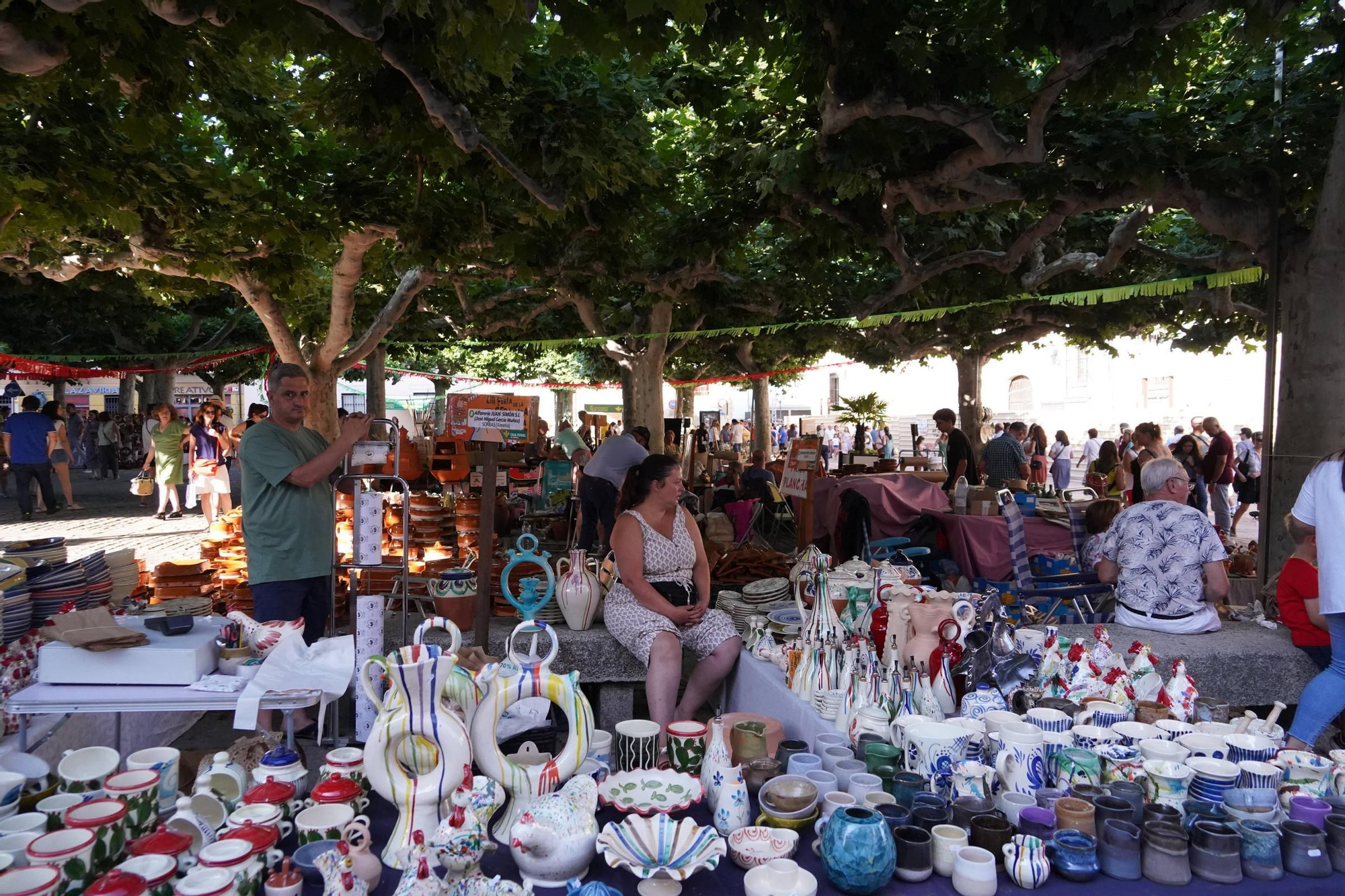 GALERÍA | La Feria de la Cerámica y la Alfarería ya está en la calle