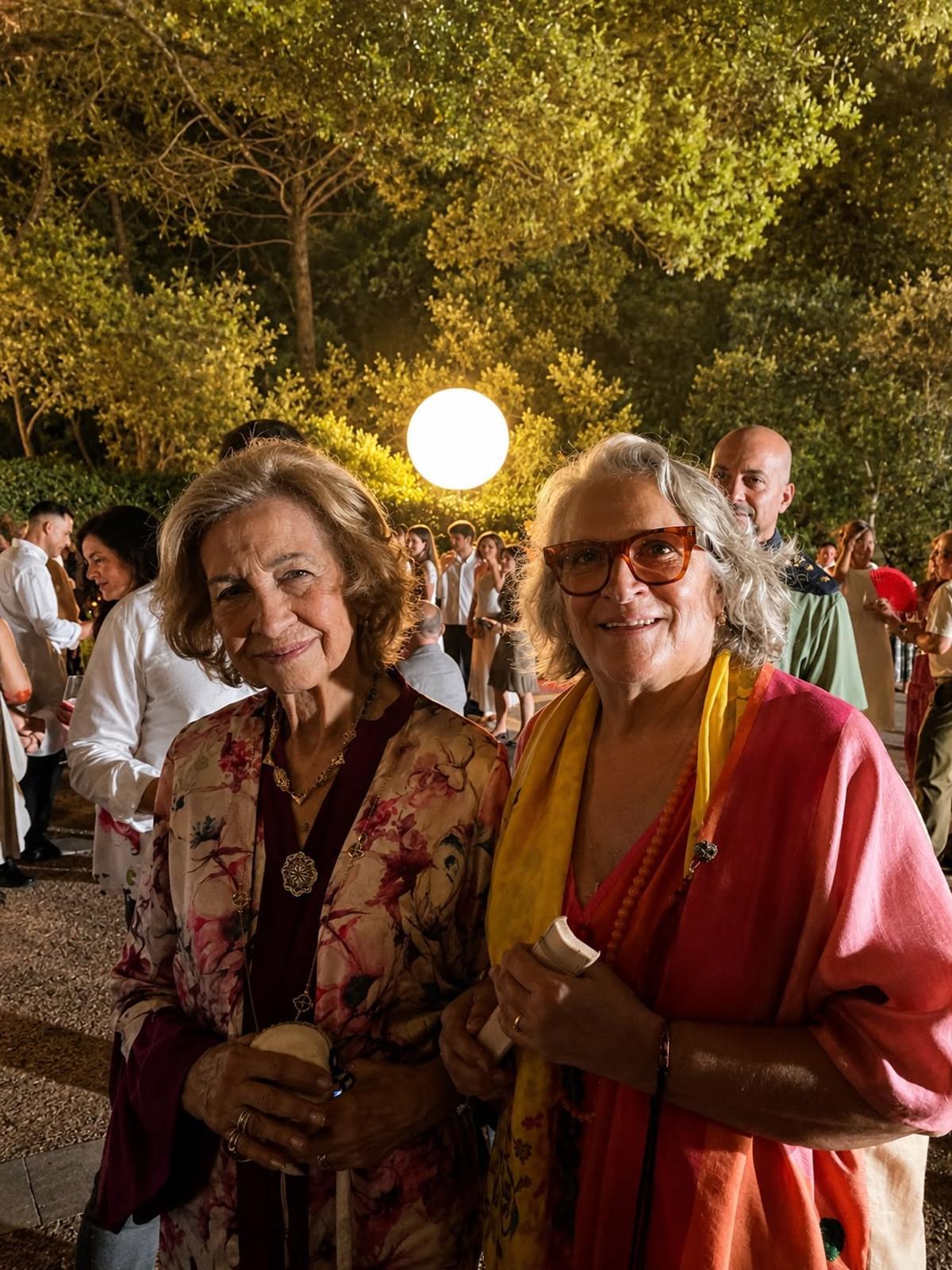 Alba Pau con la reina Sofía.