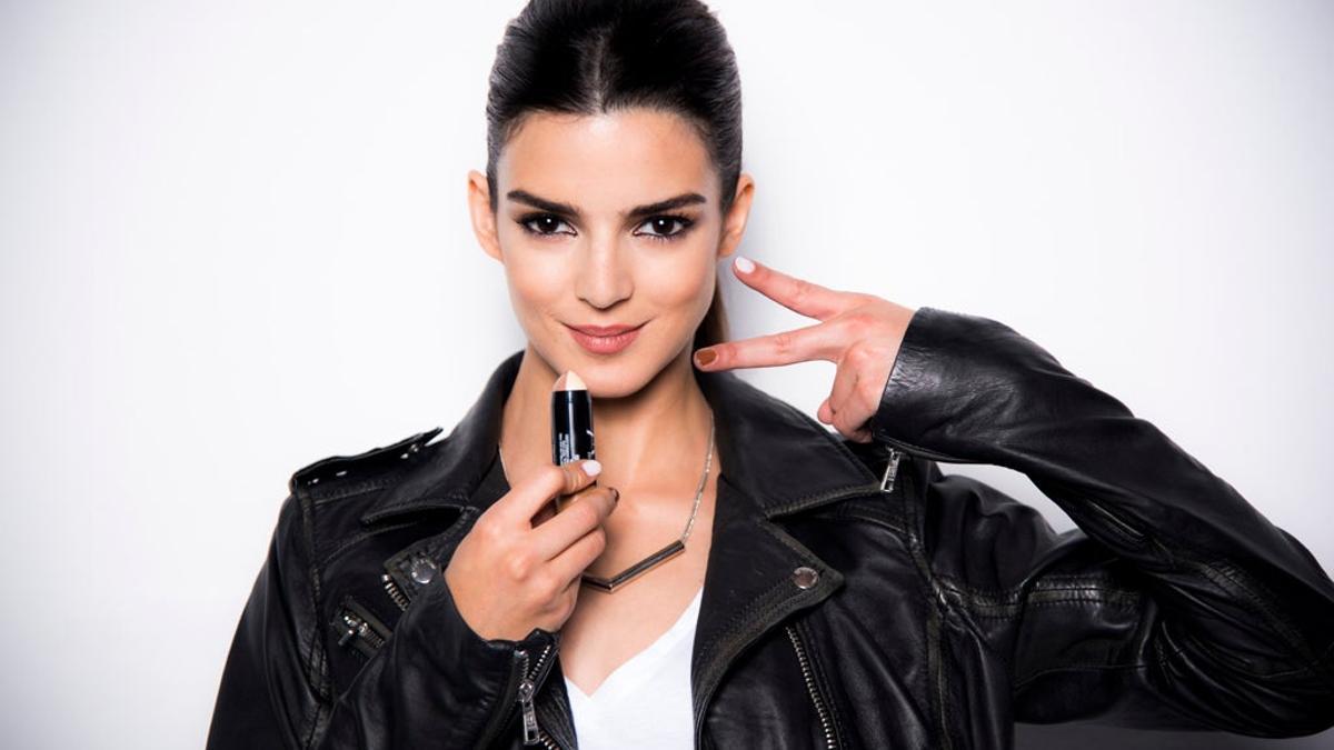 Clara Lago para Maybelline NY