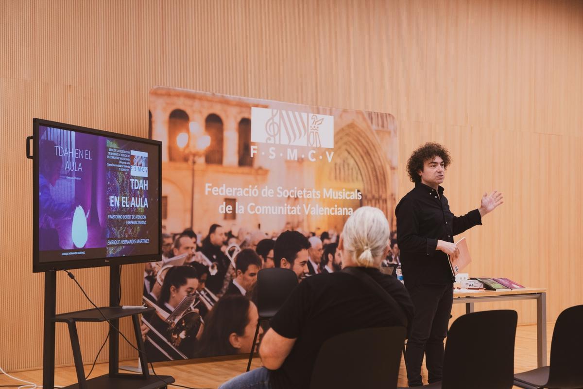 El curs comença el pròxim 25 de maig i manté obertes les inscripcions fins a demà, dilluns 18 de maig.