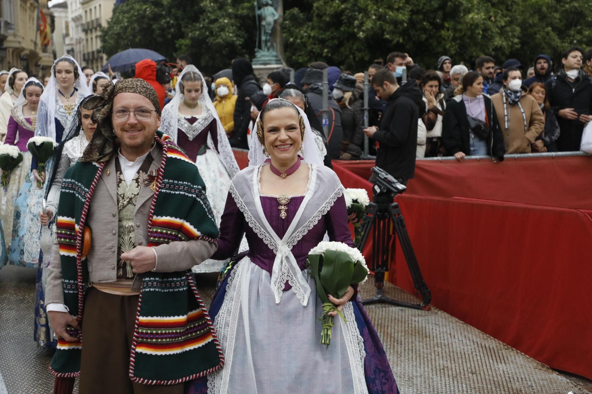 Búscate en el primer día de ofrenda por la calle de Quart (entre las 17:00 a las 18:00 horas)