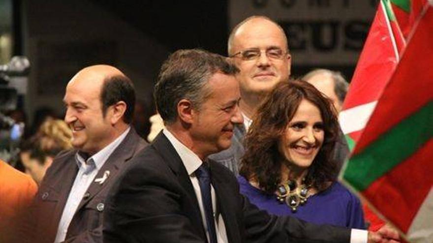 La nueva presidenta del Parlamento vasco pide debatir un nuevo estatus para Euskadi