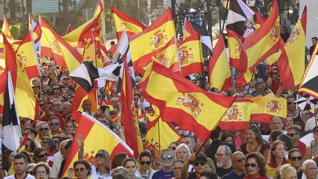 Protestes per la crisi migratòria al centre
de Ceuta. | REDUAN / EFE