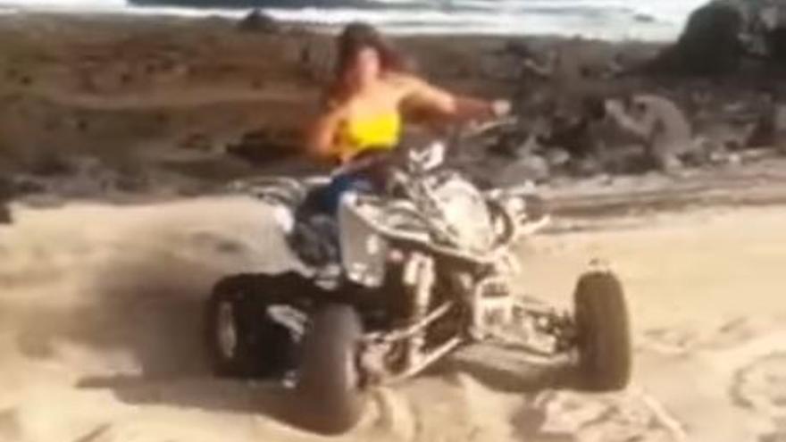 Conduce un quad en una zona natural protegida de Canarias