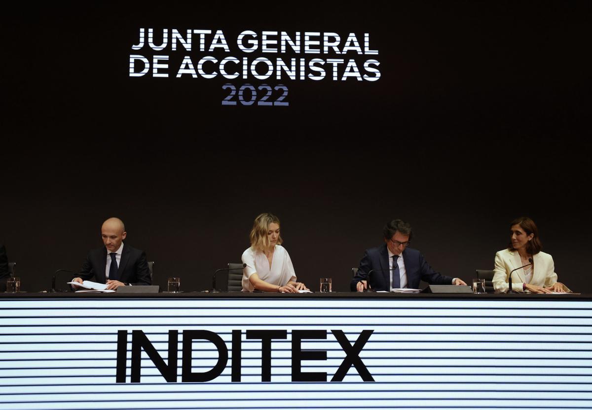 Marta Ortega en su primera junta de accionistas de Inditex