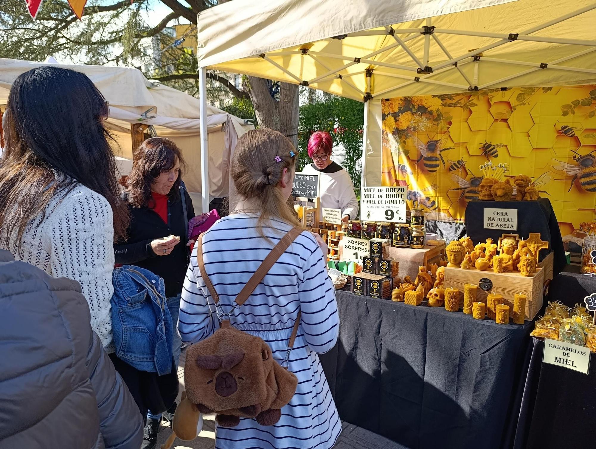 La Pola se llena de Güevos Pintos
