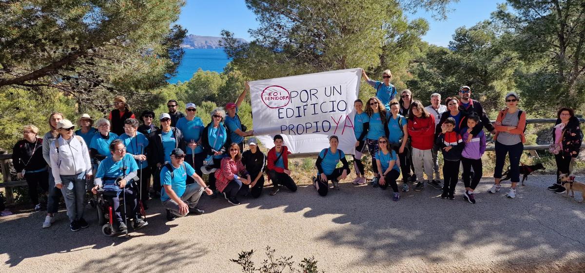 Una actividad al aire libre realizada el pasado abril por alumnos y docentes de la EOI, donde aprovecharon para reivindicar una vez más la construcción de una sede propia.