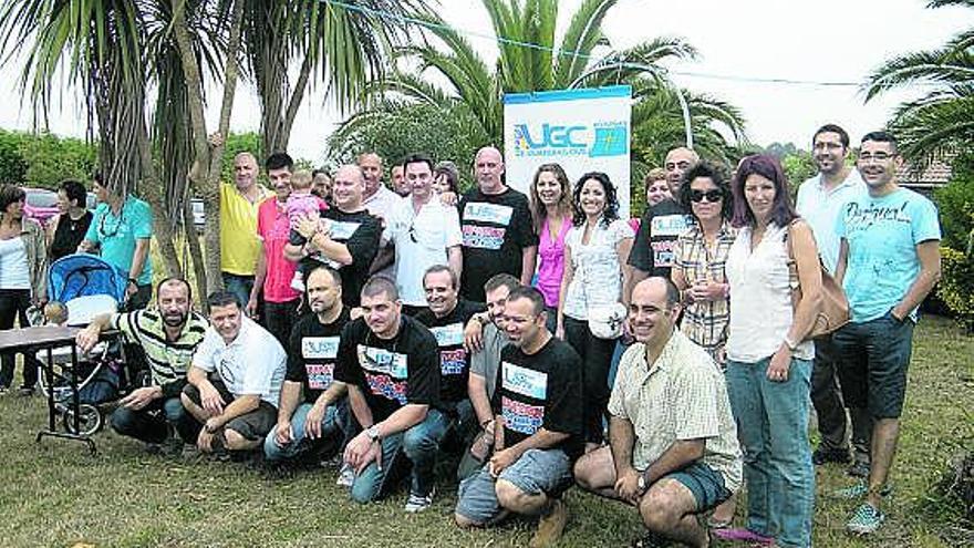 Los miembros de la UGC, en el encuentro celebrado ayer en Argüero (Villaviciosa).
