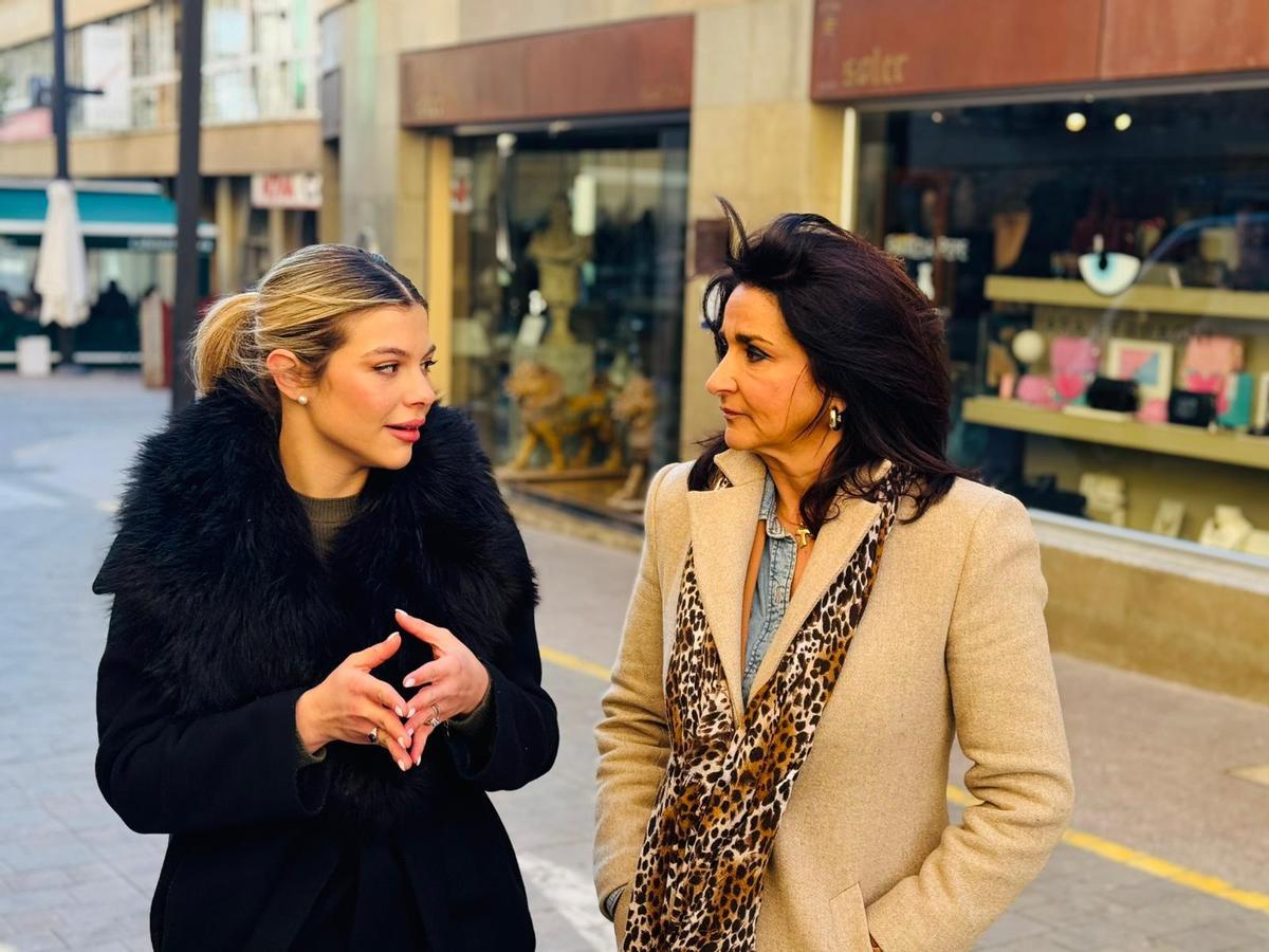 Belén Díaz (i.) durante su comparecencia de este martes.