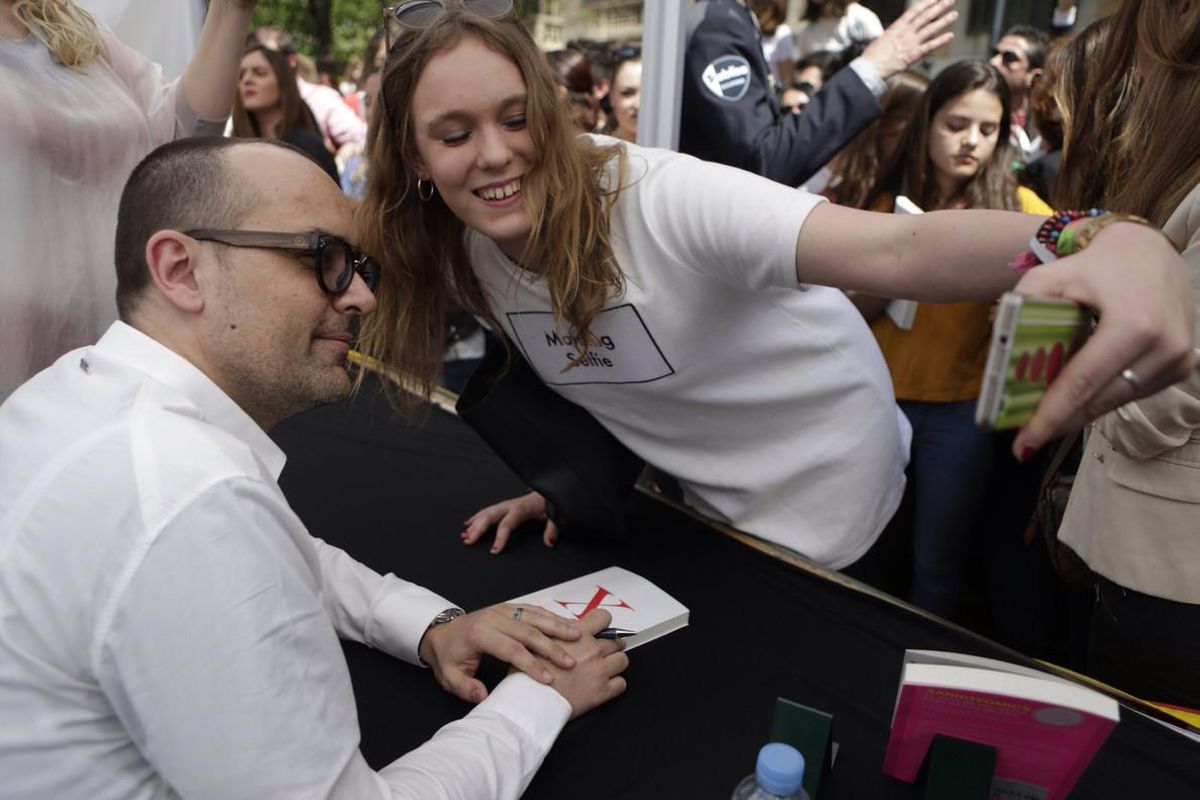 Risto Mejide firma libros, esta mañana en Barcelona.