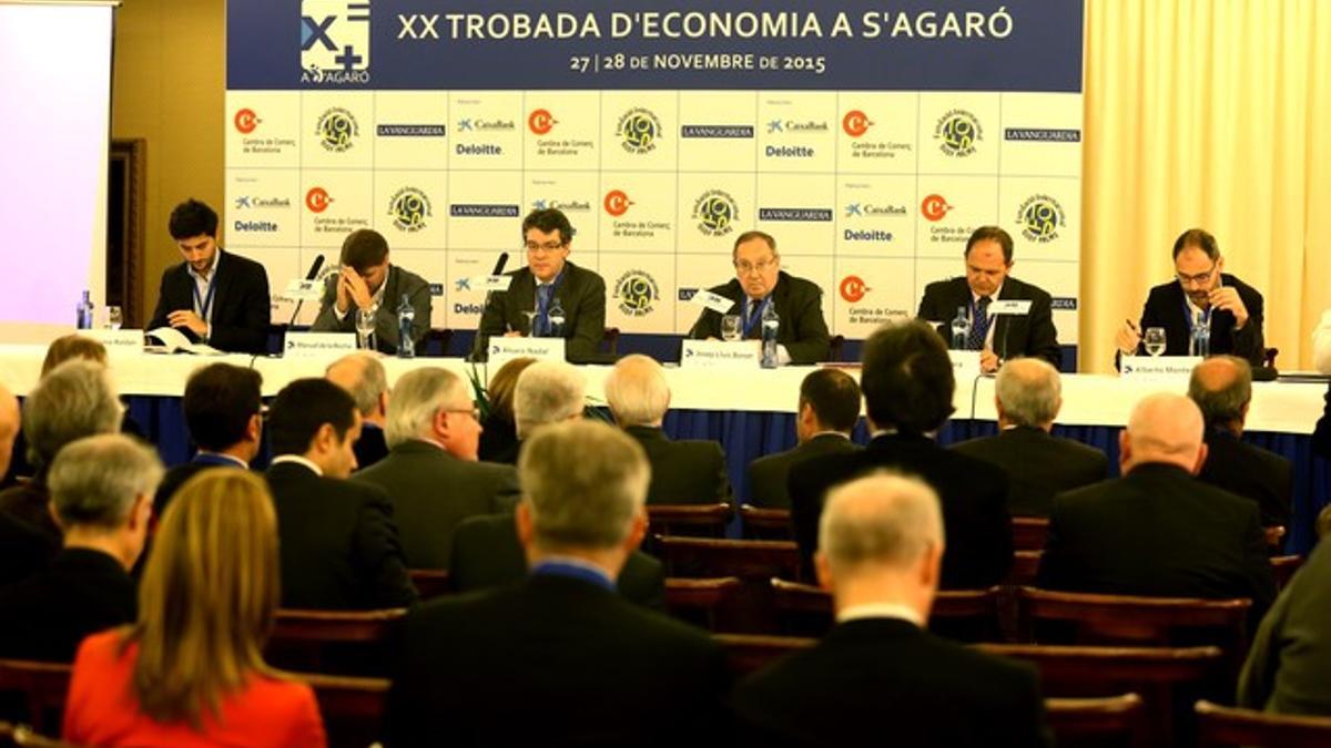 El presidente de la Cámara de Comercio de España, Josep Lluís Bonet, junto a candidatos de PP, PSOE, Ciudadanos y Podemos a las elecciones generales debaten en la Trobada d'Economia de S'Agaró.