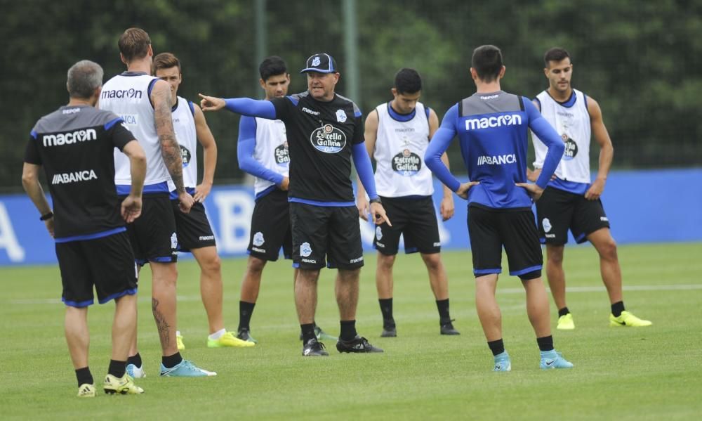 El jugador de la Sagrada Familia amplía un año de contrato con el club y jugará cedido con el Sporting la próxima temporada.