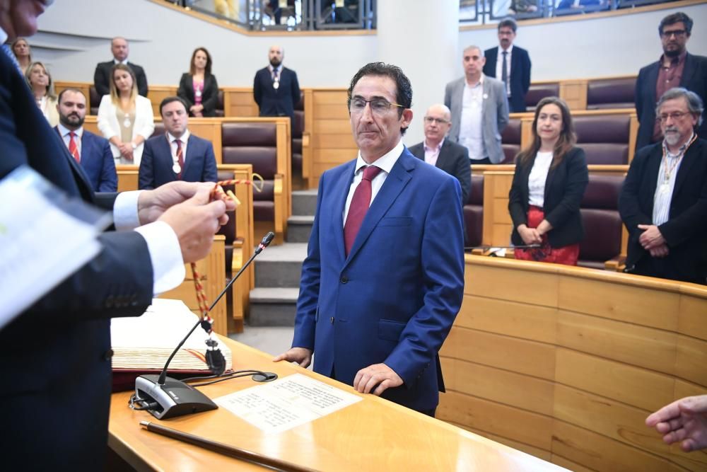 Fue elegido por 17 votos frente a los 14 otorgados a Rosa Gallego del PP. Ha anunciado un plan de lucha contra la despoblación rural en su investidura.