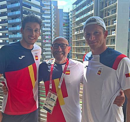 Con los  tenistas Pablo Carreño y Alejandro Davidovich.