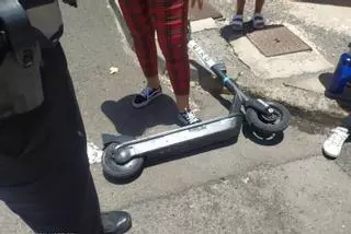 Dos menores ‘estrenan’ el primer accidente con patinete eléctrico alquilado en Puerto del Rosario