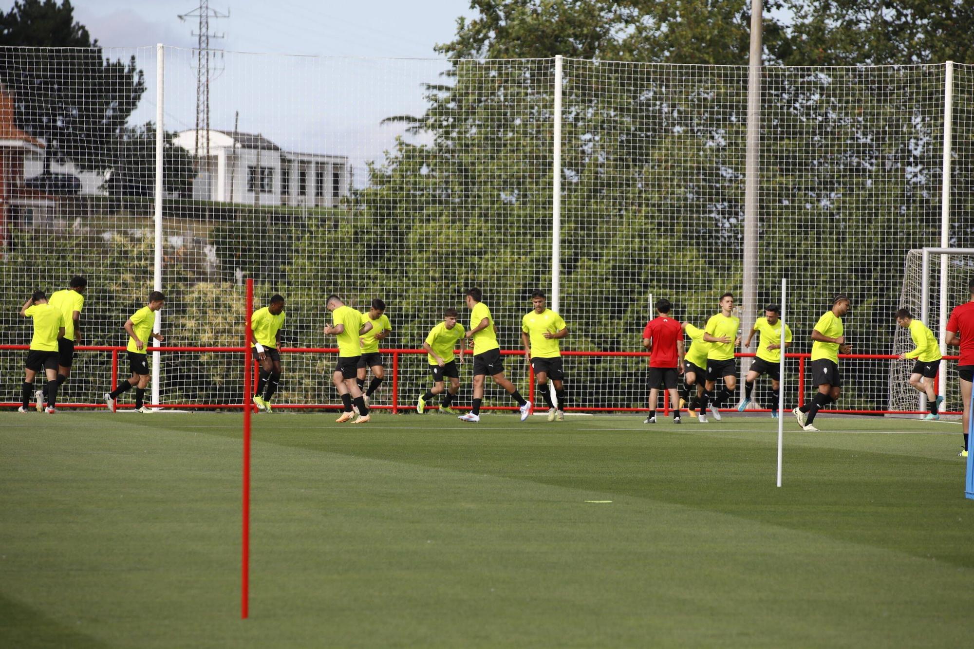 Así fue el primer entrenamiento de la era Albés en el Sporting (en imágenes)