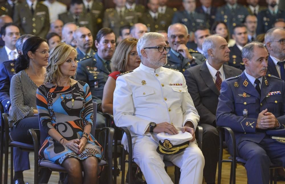 Entrega de medallas al mérito de la protección civil