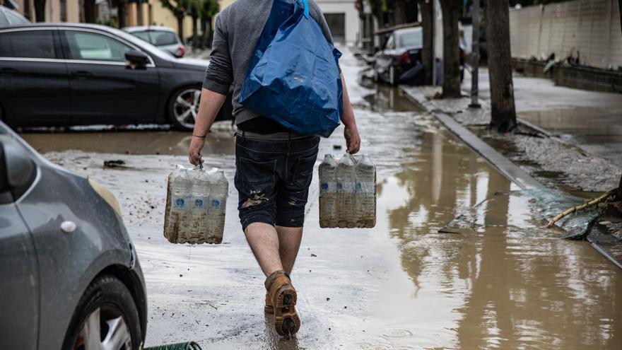 Calle inundada por las lluvias en Sant'Agata sul Santerno.