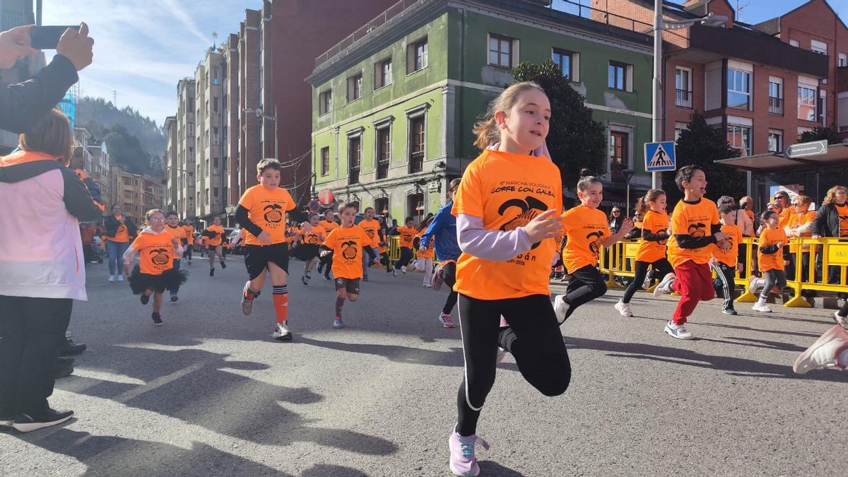 Un millar de personas en la Carrera Galbán de Mieres, ¿estuviste en la prueba?