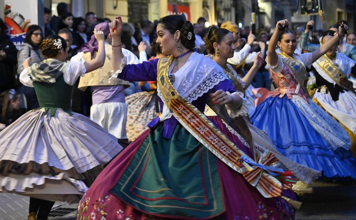 Imagen de archivo del Pregó, bailes regionales.