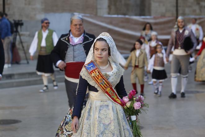 Todas las fotos de la ofrenda del 17 de marzo por la calle San Vicente hasta las 18:30 horas
