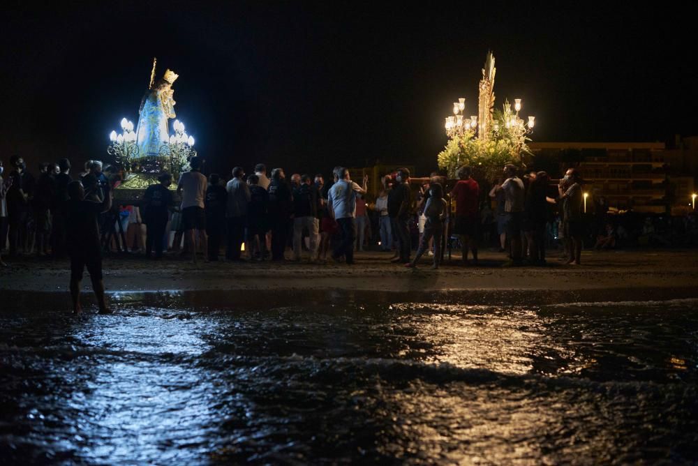 Virgen de los Desamparados y contra las fiebres en la playa de Canet.