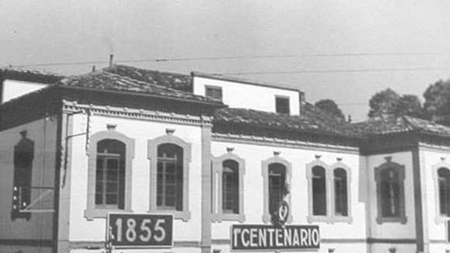 La Escuela de Capataces de Mieres, en su primer aniversario.