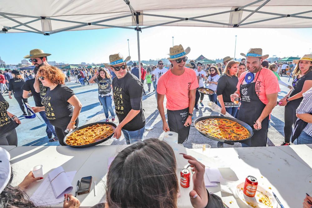 Miles de vecinos de Torrevieja disfrutan del Día de las Paellas en el recinto ferial con motivo de las fiestas patronales de La Purísima2018