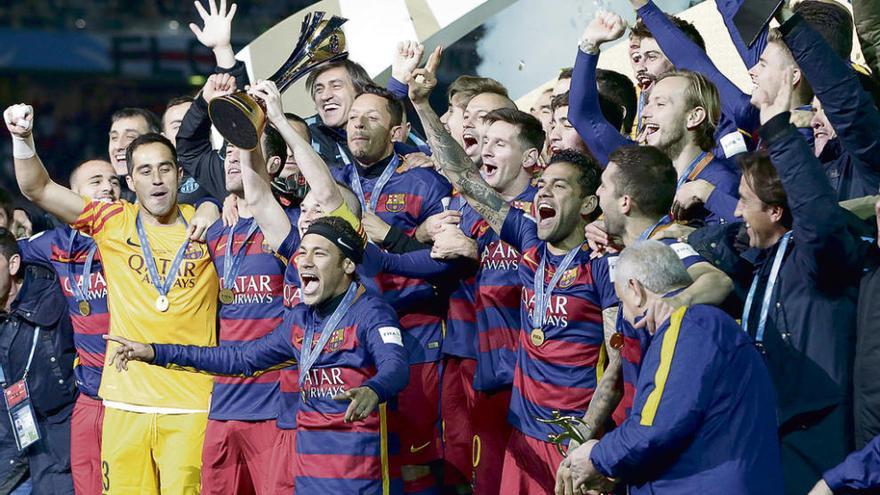 El barcelona celebra el Mundial de Clubes, último título conseguido.