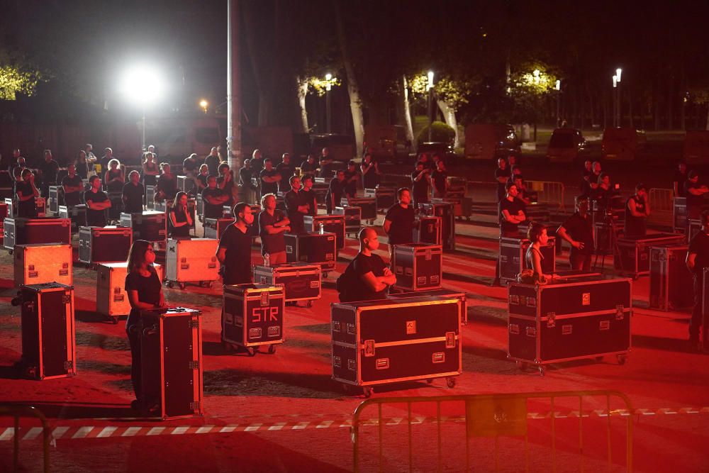 Protesta per la falta d'ajudes al sector cultural