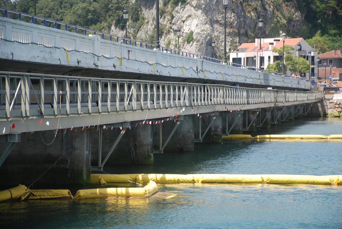 Obras en el puente de Ribadesella.zip