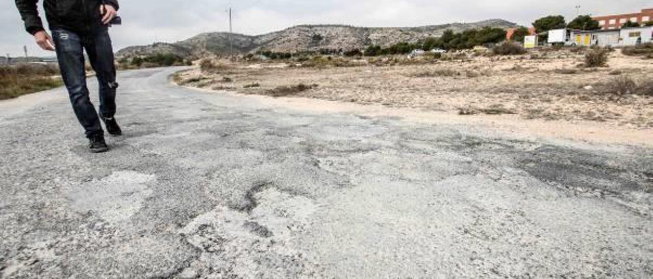 Elda proyecta un plan de choque para mantener la red de caminos rurales