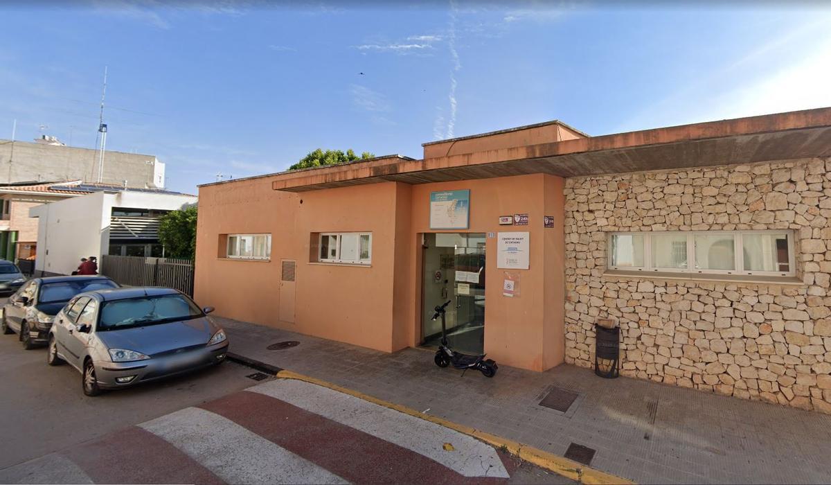Exterior del consultorio de Catadau, en una imagen de archivo.