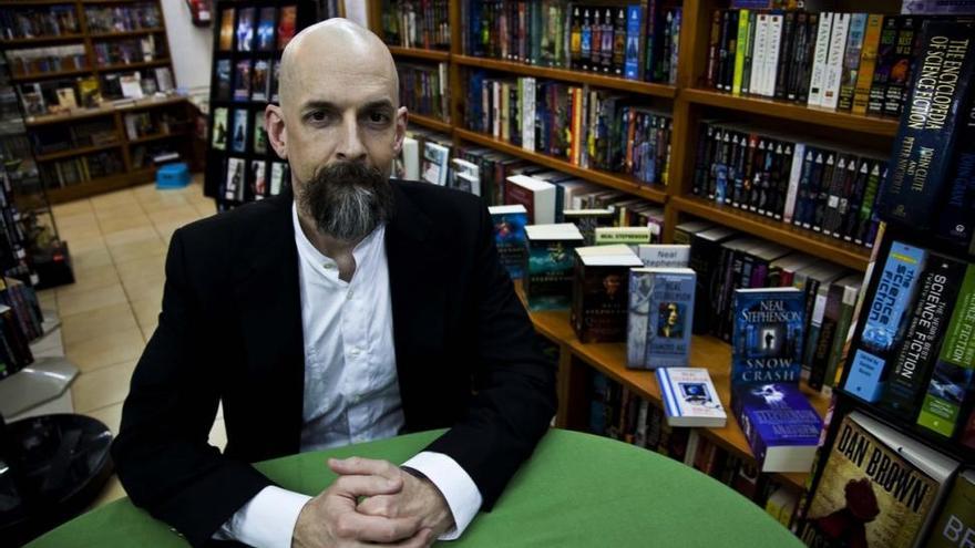 Ron Howard llevará al cine &#039;Seveneves&#039;, la última novela de Neal Stephenson