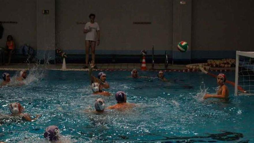 Victoria del Waterpolo Zamora en amistoso ante Valladolid (5-4)