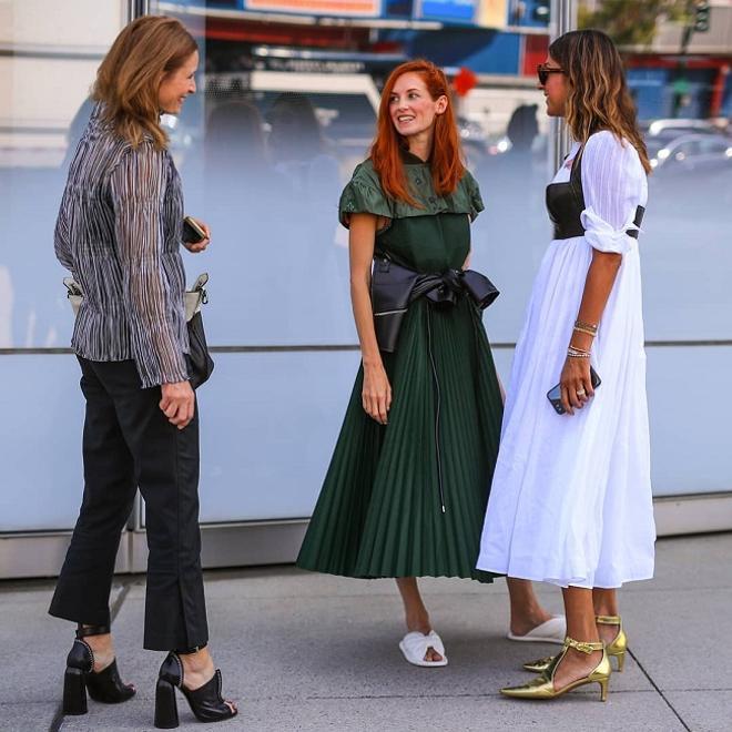 Las faldas plisadas en el 'street style' de la Semana de la Moda de Nueva York