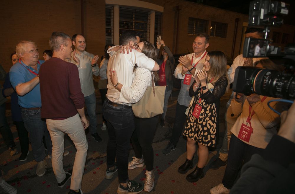 El PSPV-PSOE de Sagunt celebra en su sede una victoria histórica