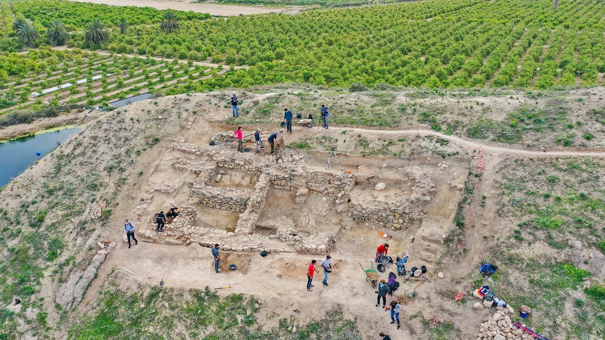 Excavaciones arqueológicas en el yacimiento  de los Saladares de Orihuela