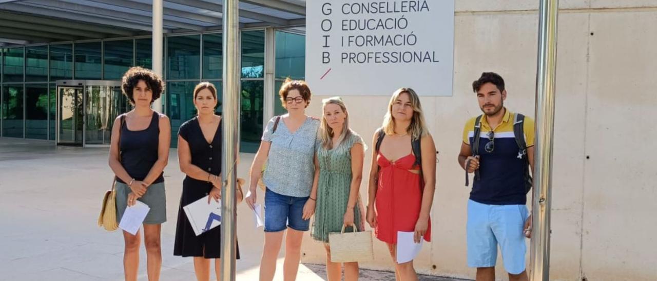 Una confusión deja sin plaza a un centenar de docentes interinos - Diario  de Mallorca