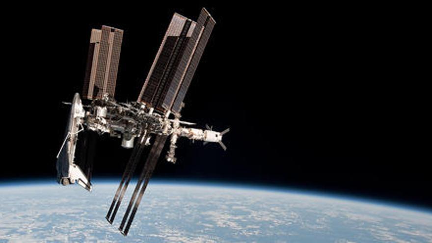 Los astronautas de la EEI han tenido que ser evacuados ante la presencia de basura espacial.