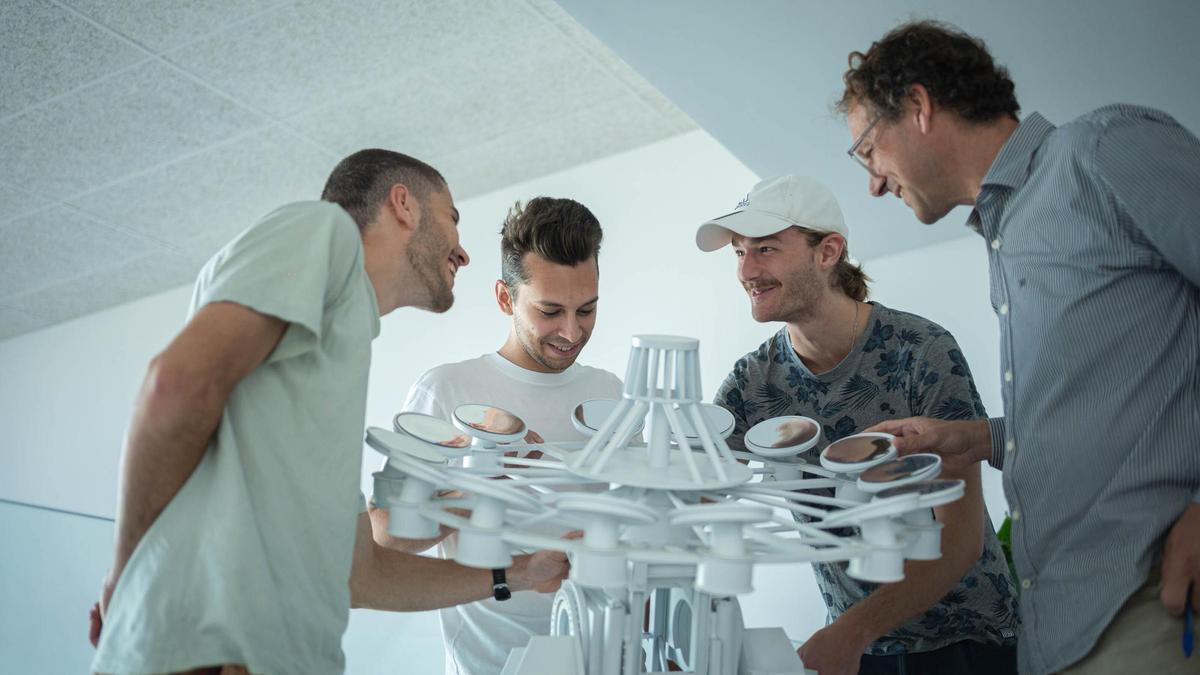 Los ingenieros y científicos encargados del desarrollo tecnológico de ExoLife Finder.