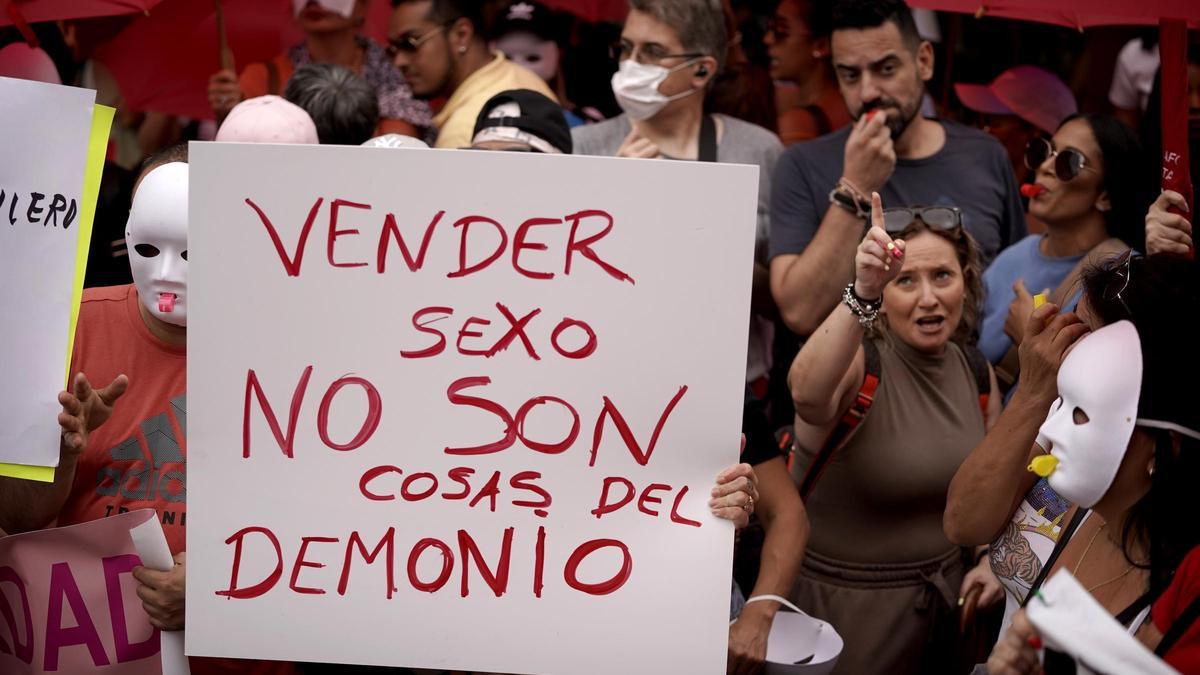Regular o abolir la prostitución: ¿qué opinan los partidos en Catalunya?
