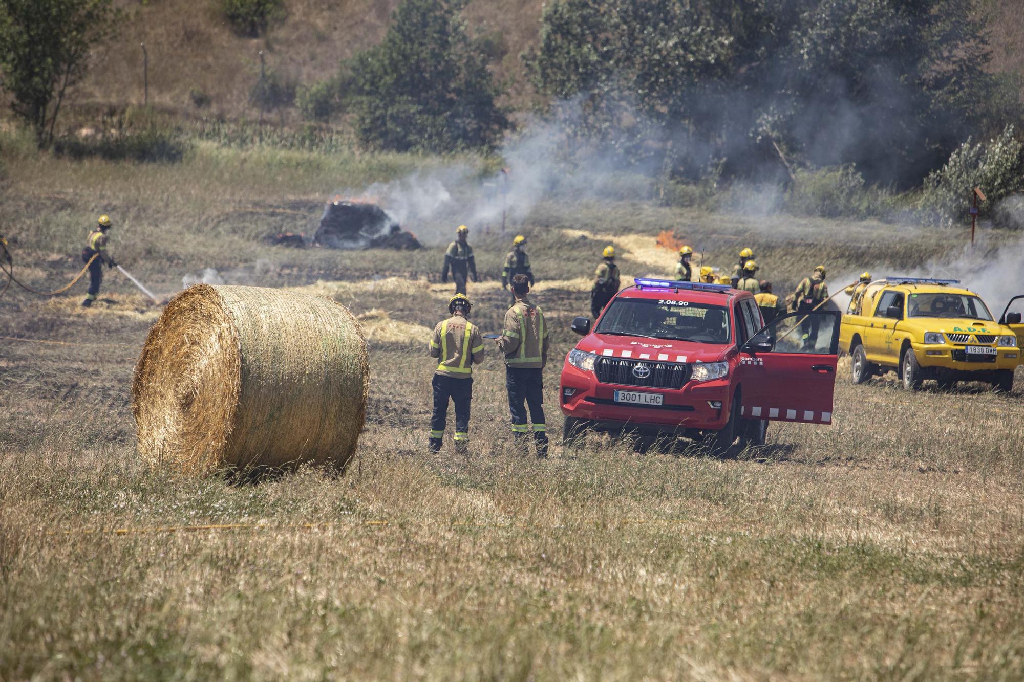 Incendi forestal a Sils, en fotos