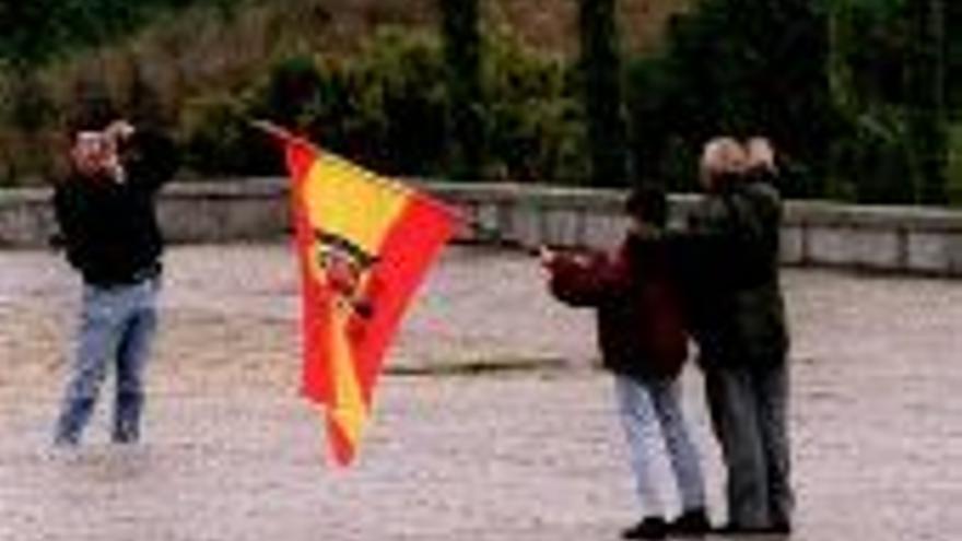 El Ejército abre expediente a nuevesoldados por homenajear a Franco