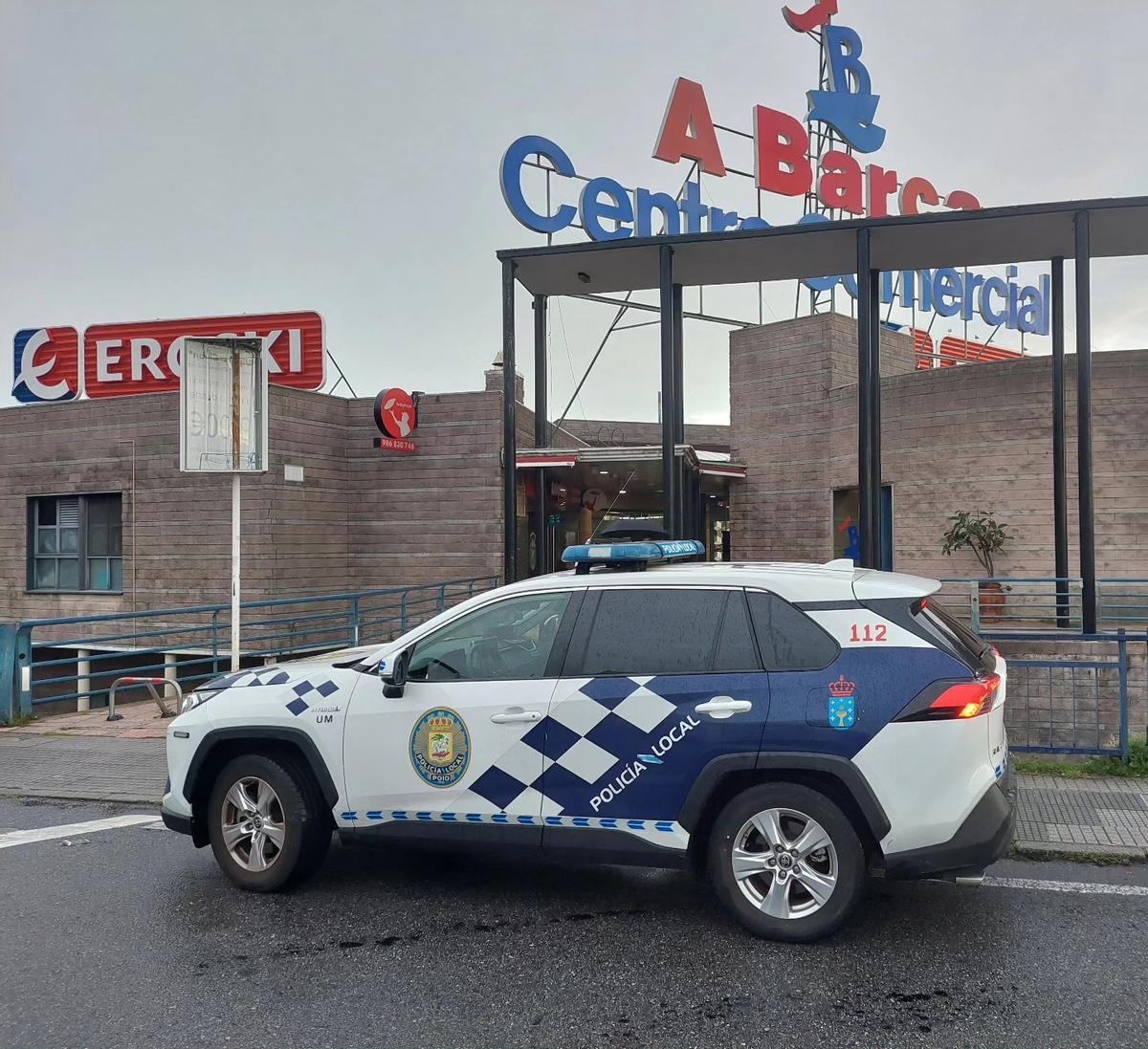 Un coche de la Policía Local de Poio