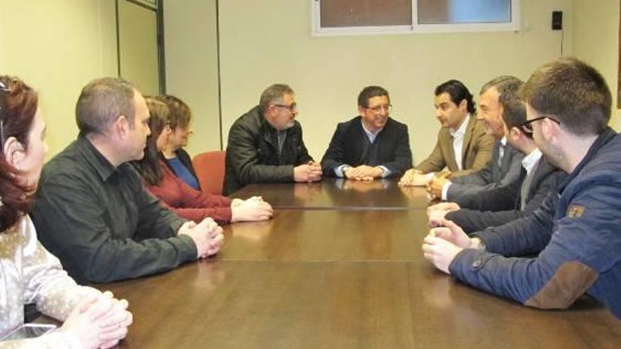 La reunión de ayer en el Ayuntamiento de Petrer.